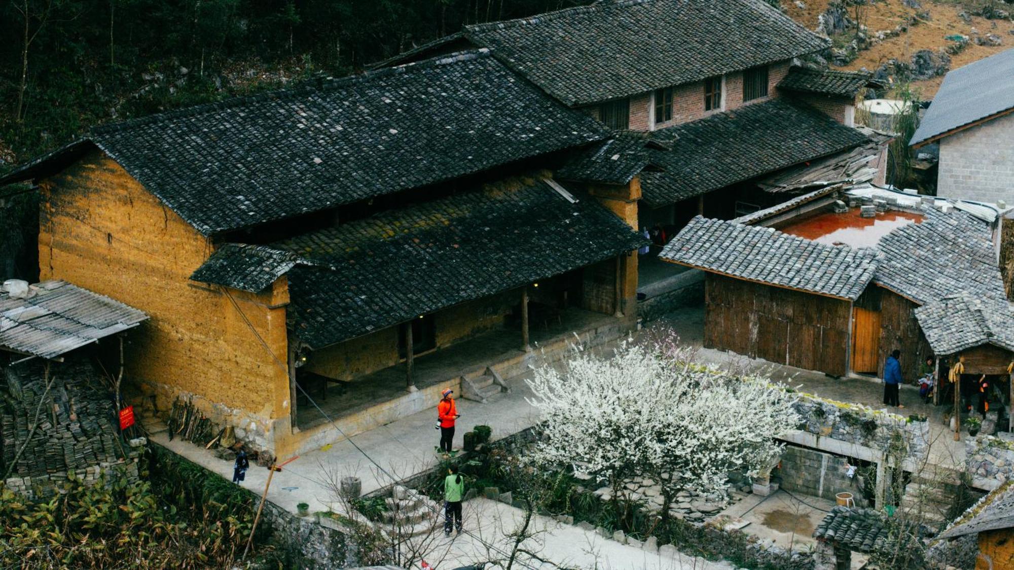 Nha Co Lao Xa Homestay Hmong & Bungalow Air Conditioner Донґван Екстер'єр фото