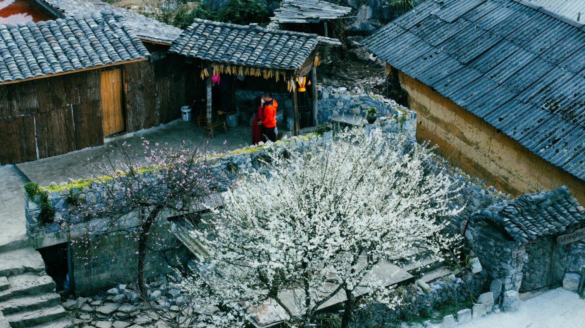 Nha Co Lao Xa Homestay Hmong & Bungalow Air Conditioner Донґван Екстер'єр фото