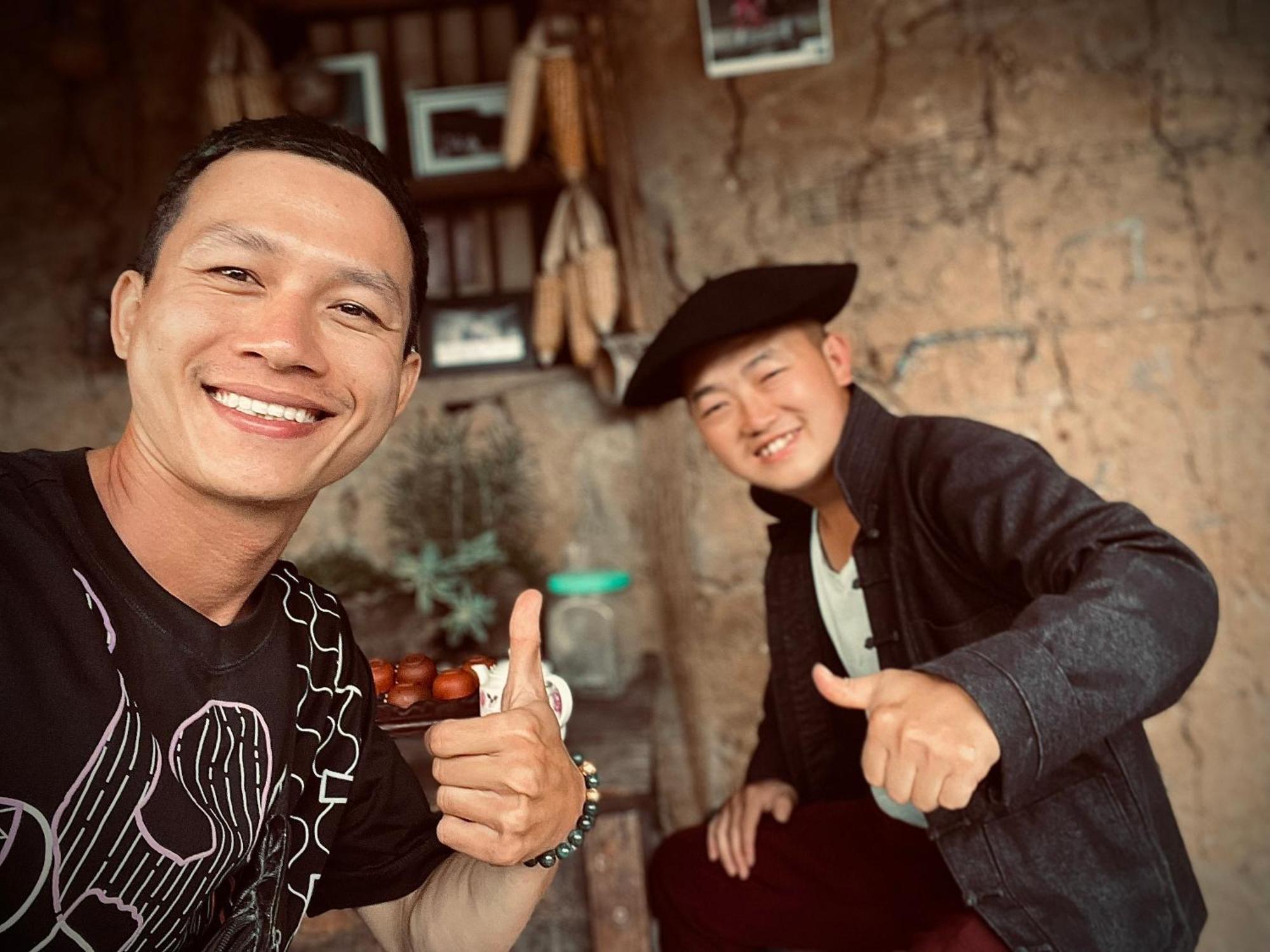Nha Co Lao Xa Homestay Hmong & Bungalow Air Conditioner Донґван Екстер'єр фото