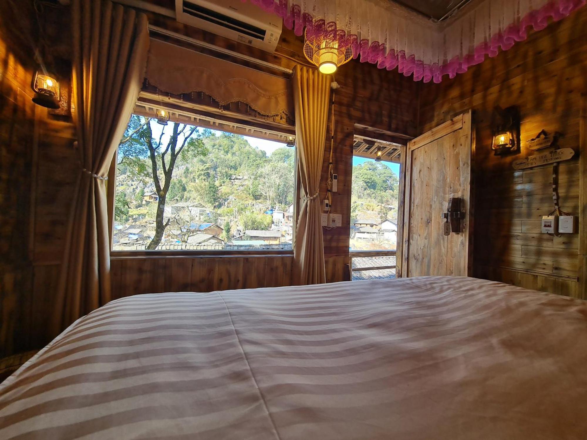 Nha Co Lao Xa Homestay Hmong & Bungalow Air Conditioner Донґван Екстер'єр фото