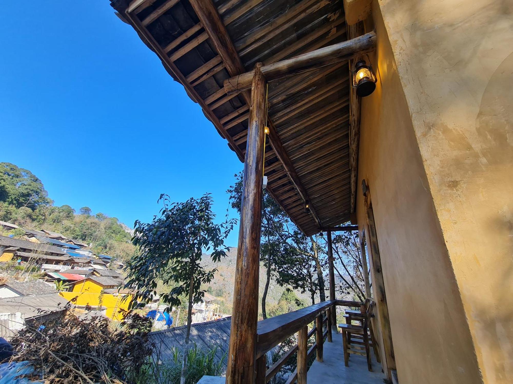 Nha Co Lao Xa Homestay Hmong & Bungalow Air Conditioner Донґван Екстер'єр фото
