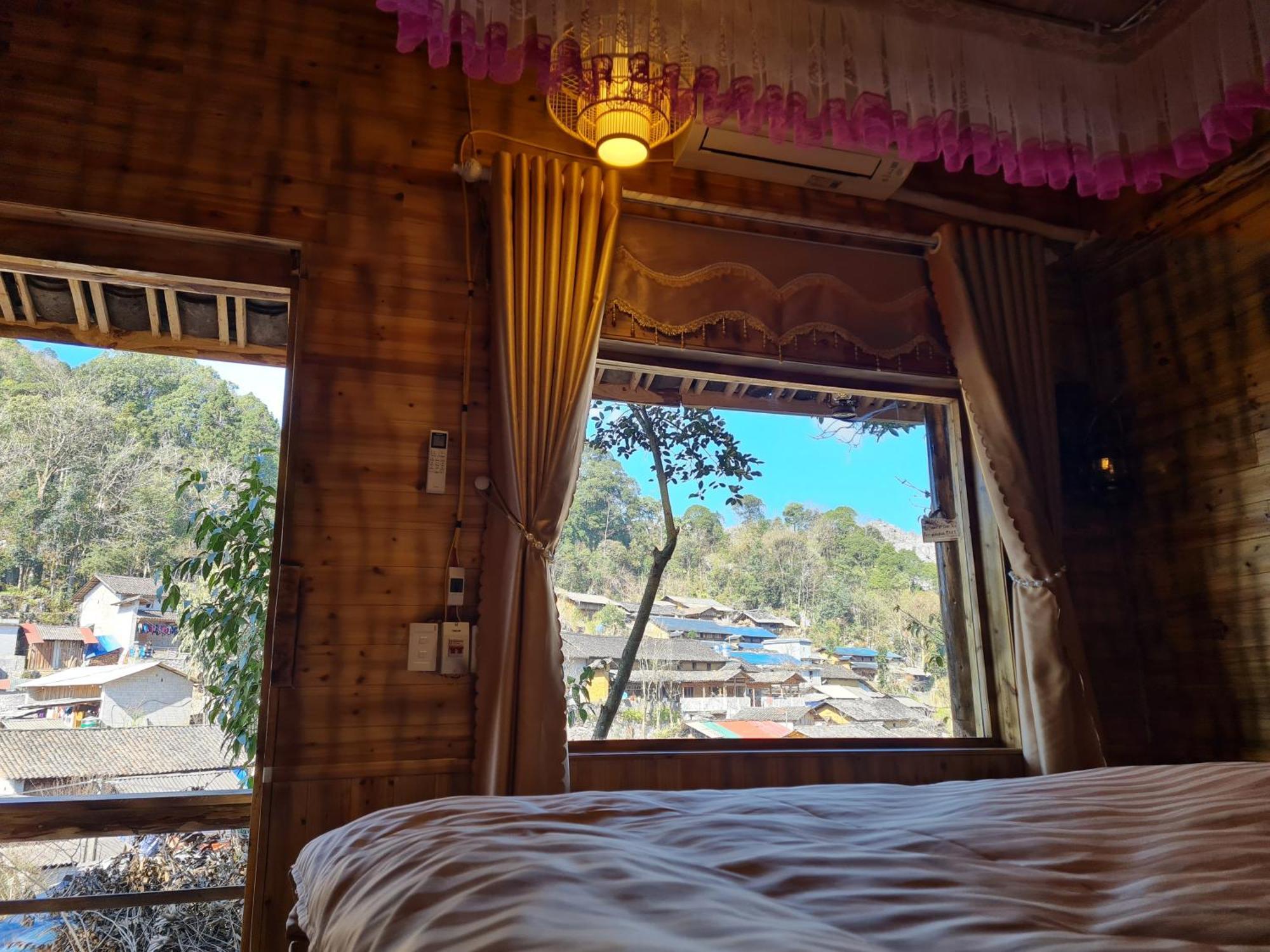Nha Co Lao Xa Homestay Hmong & Bungalow Air Conditioner Донґван Екстер'єр фото